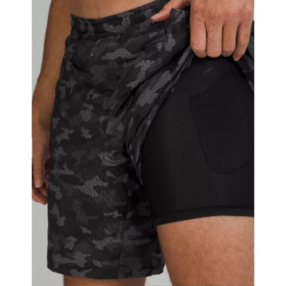 Lululemon Men's Pace Breaker Lined Short 9" 2022 Version L Black Gray Athleisure - Picture 3 of 11